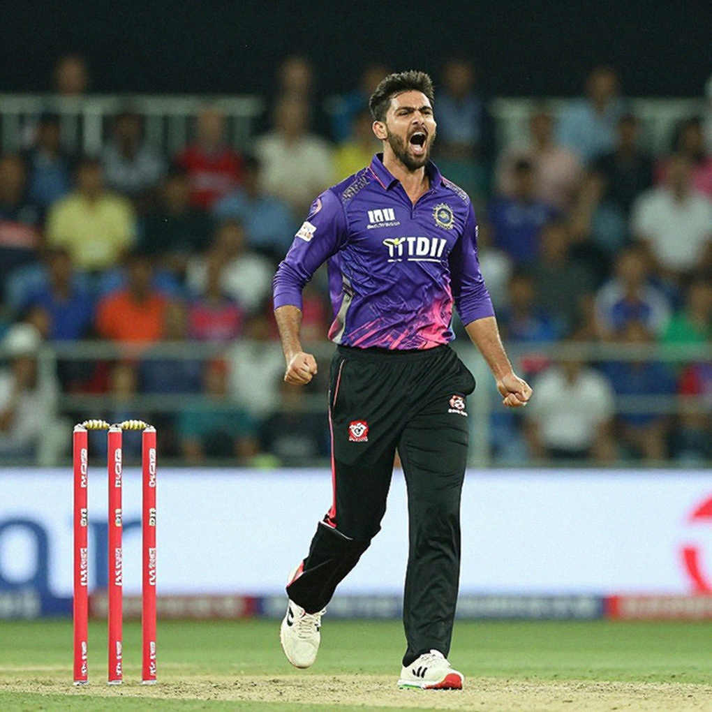 ডট বলের ডায়েরি: এশিয়া কাপের চাপ, বাংলাদেশের মাঝের ওভার আর ময়মনসিংহের এক নোটবুক ডট বলের ডায়েরি: এশিয়া কাপের চাপ, বাংলাদেশের মাঝের ওভার আর ময়মনসিংহের এক নোটবুক