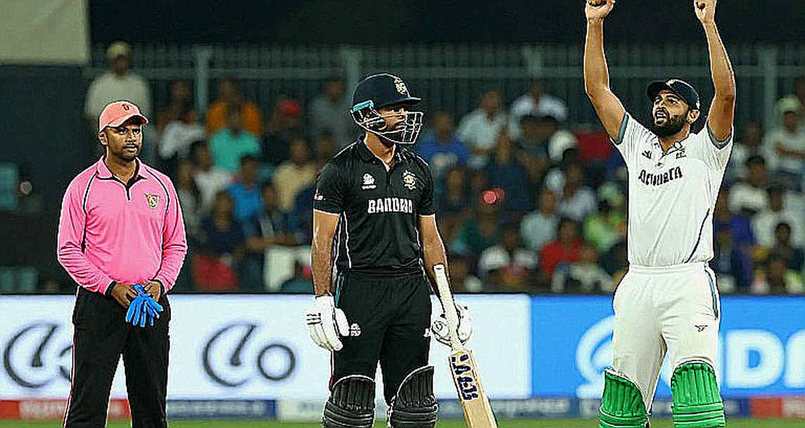 খুলনার নীরব লেজার: বাংলাদেশের ‘গোল্ডেন জেনারেশন’ কি সত্যিই ছিল, নাকি নমুনার ভ্রম? খুলনার নীরব লেজার: বাংলাদেশের ‘গোল্ডেন জেনারেশন’ কি সত্যিই ছিল, নাকি নমুনার ভ্রম?