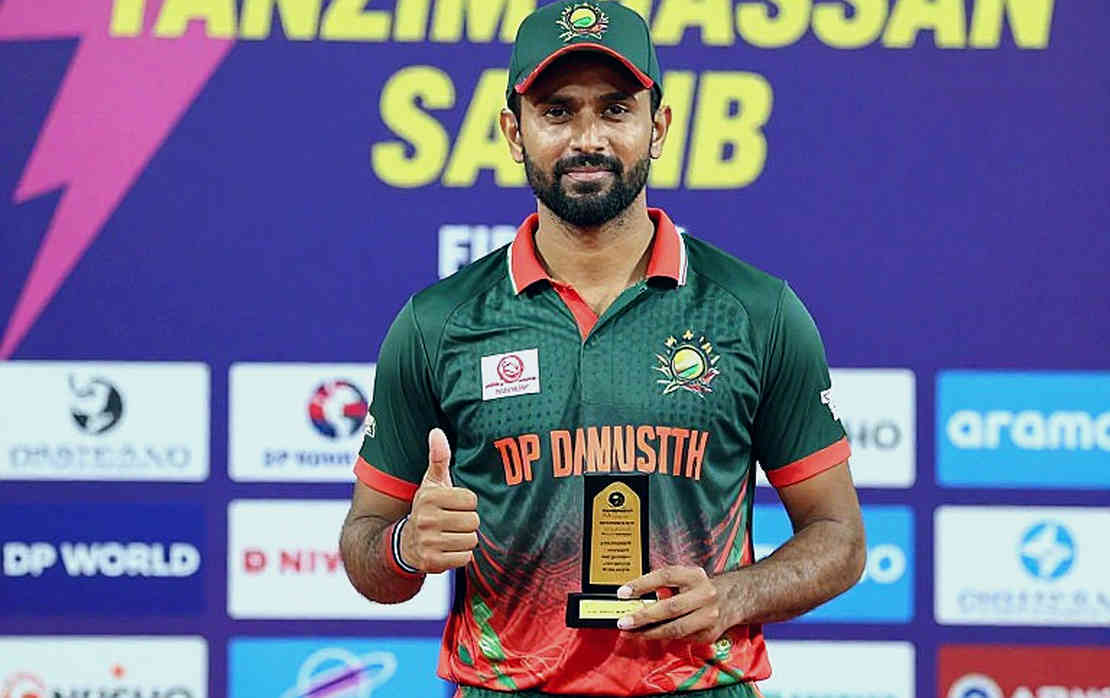চেইনে লেখা ক্রিকেট: ১৯৯৮-এর ছেঁড়া স্কোরবুক থেকে ২০২৬-এর কিউআর কোড চেইনে লেখা ক্রিকেট: ১৯৯৮-এর ছেঁড়া স্কোরবুক থেকে ২০২৬-এর কিউআর কোড
