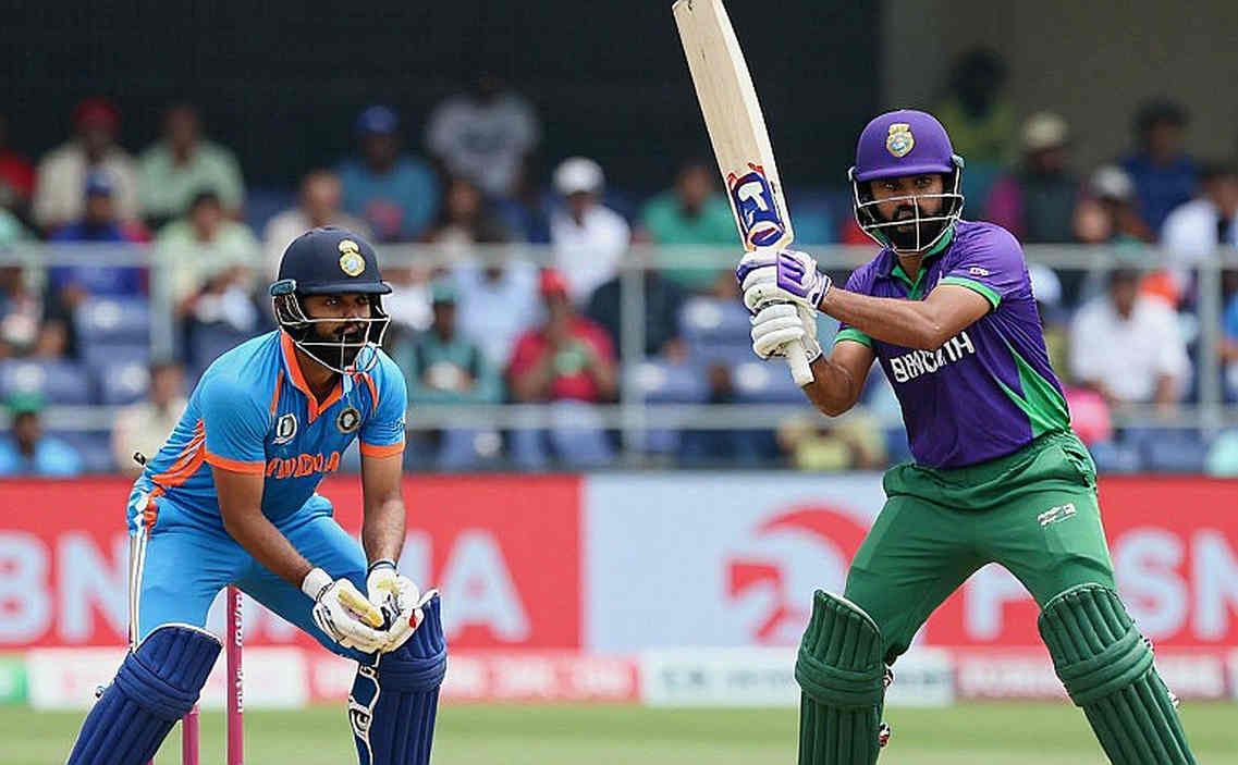 হিঞ্জ ওভার: পাওয়ারপ্লের আলো নিভে যেখানে টি-টোয়েন্টি ম্যাচটা আসলে গড়া হয় হিঞ্জ ওভার: পাওয়ারপ্লের আলো নিভে যেখানে টি-টোয়েন্টি ম্যাচটা আসলে গড়া হয়